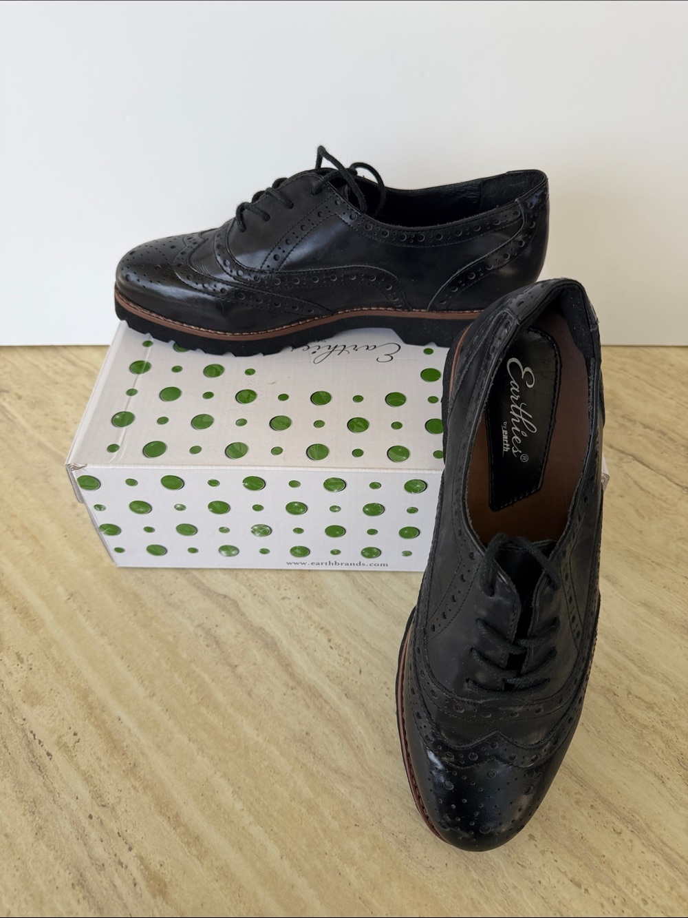 NEW Earthies Santana Brush Lace Up Shoe Size 8 Leather Oxford Flats Shoes